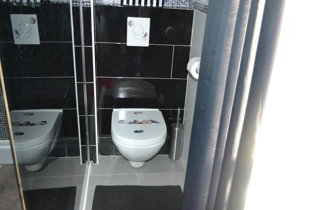 Suite 30 M2 Ideale Pour 2 Personnes Flassans-sur-Issole Buitenkant foto