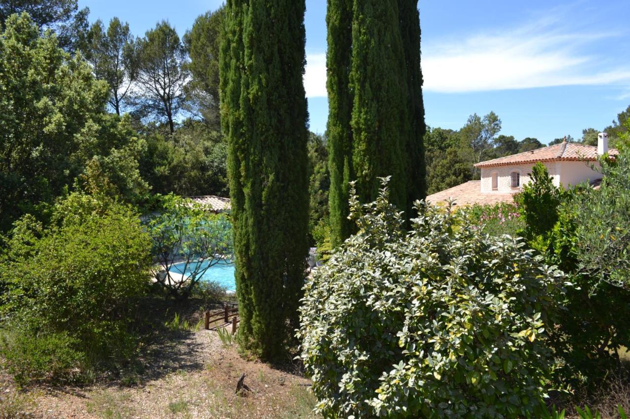 Suite 30 M2 Ideale Pour 2 Personnes Flassans-sur-Issole Buitenkant foto