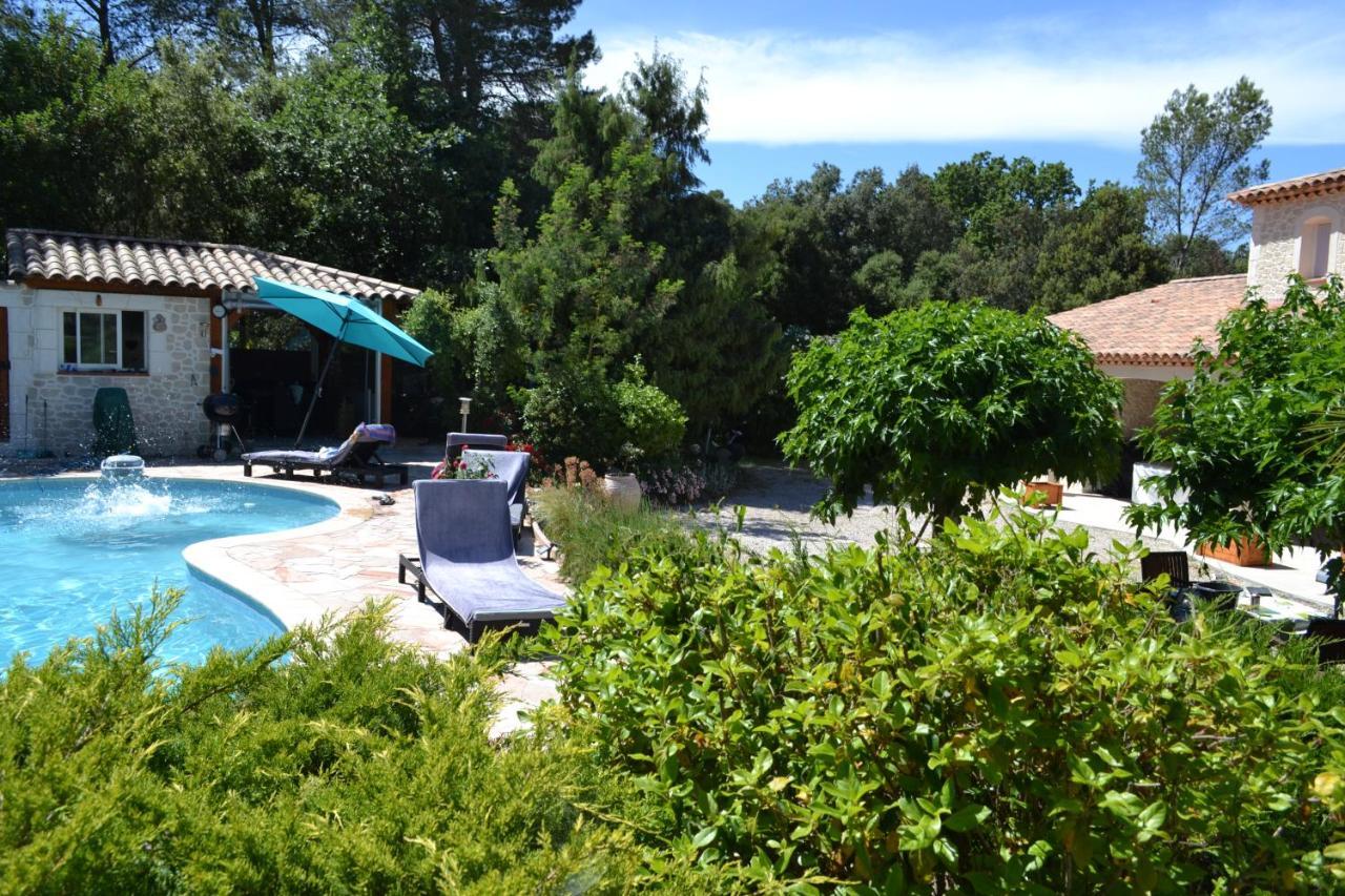 Suite 30 M2 Ideale Pour 2 Personnes Flassans-sur-Issole Buitenkant foto